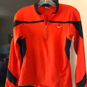 Woman’s Nike Top
